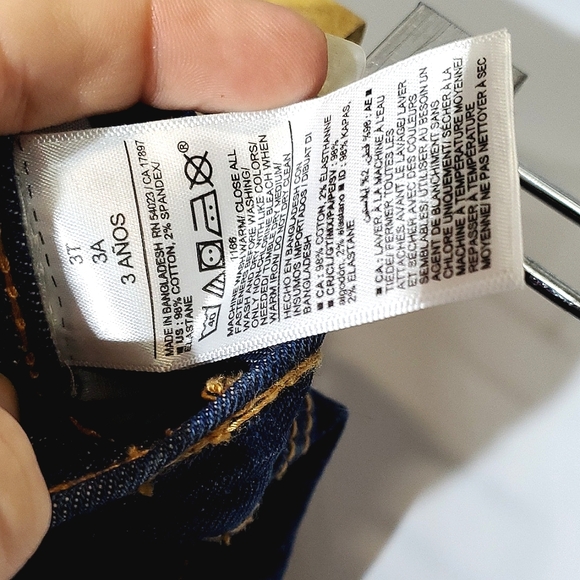 Old Navy Pull-On Skinny Jeans with Adjustable Waist, Size 3T (small Red Stains) - Picture 16 of 16